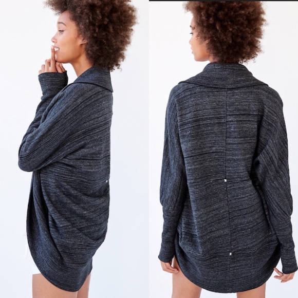 Aritzia Sweaters - ARITZIA Wilfred Diderot Open-Front Cocoon Cardigan